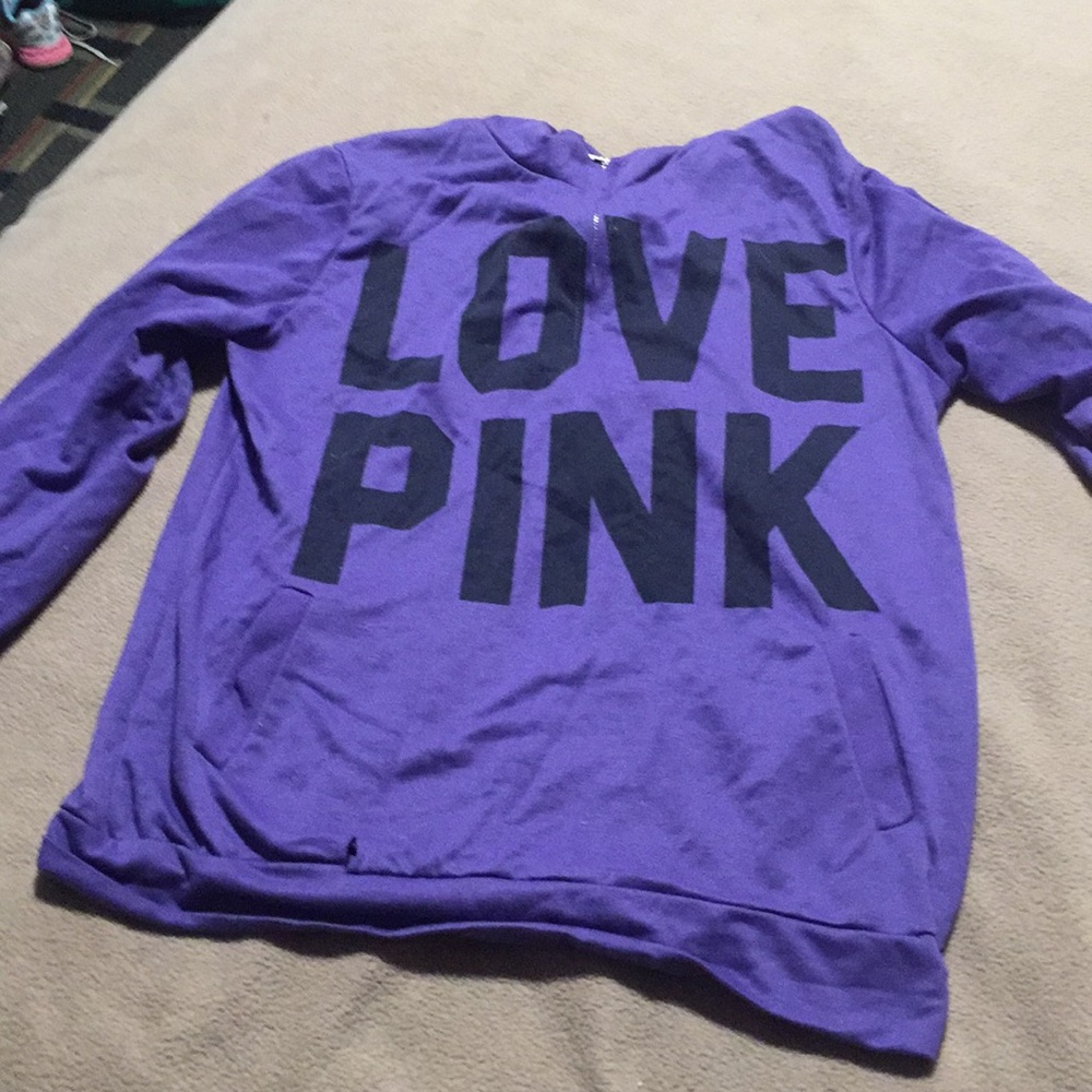 Long sleeve vs pink shirt
